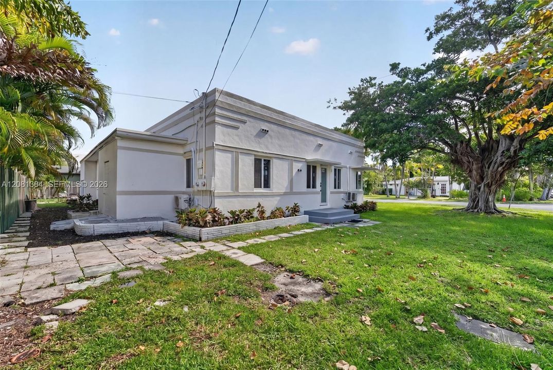 En Venta: $999,000 (0 camas, 0 baños, 1912 Pies cuadrados)