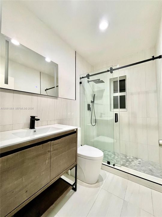 En Venta: $999,000 (0 camas, 0 baños, 1912 Pies cuadrados)