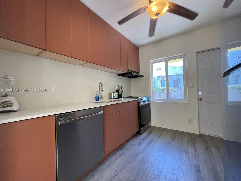 En Venta: $999,000 (0 camas, 0 baños, 1912 Pies cuadrados)