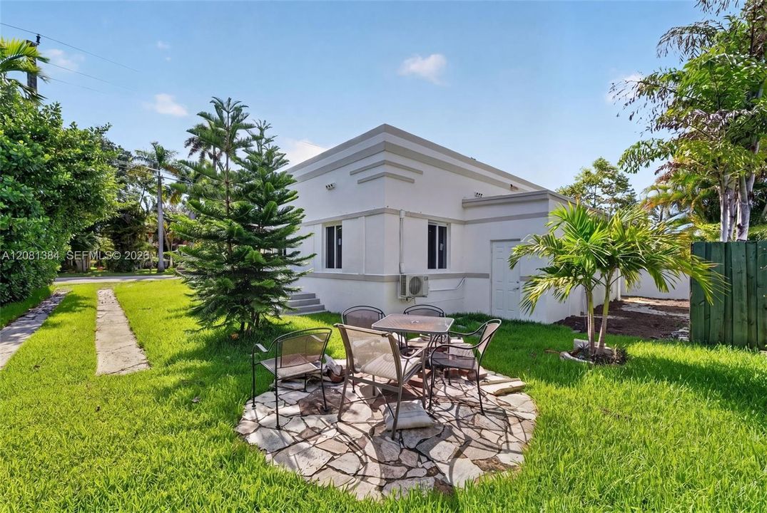 En Venta: $999,000 (0 camas, 0 baños, 1912 Pies cuadrados)