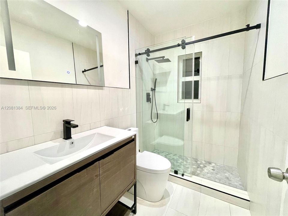 En Venta: $999,000 (0 camas, 0 baños, 1912 Pies cuadrados)