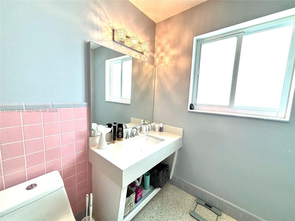 В аренду: $3,600 (3 спален, 2 ванн, 1482 Квадратных фут)