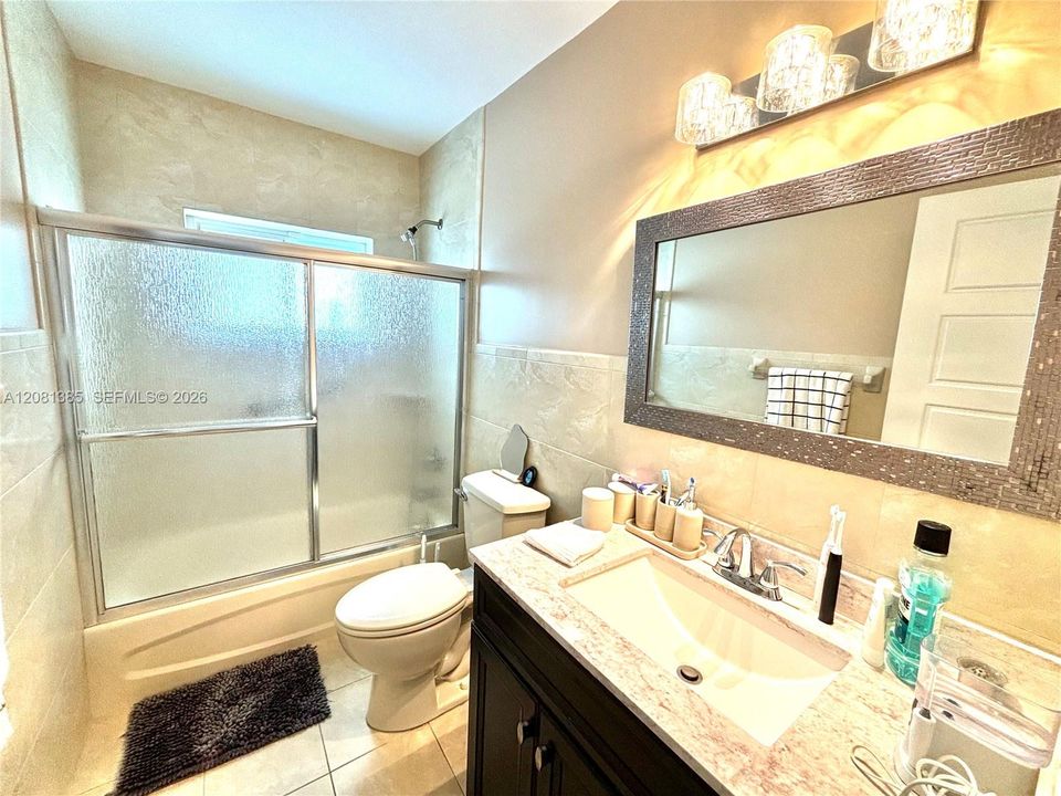 В аренду: $3,600 (3 спален, 2 ванн, 1482 Квадратных фут)