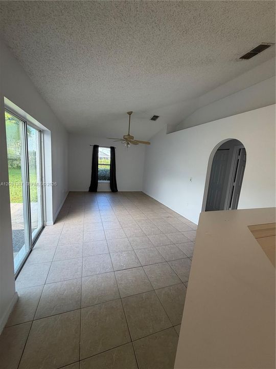 For Rent: $2,500 (3 beds, 2 baths, 0 Square Feet)