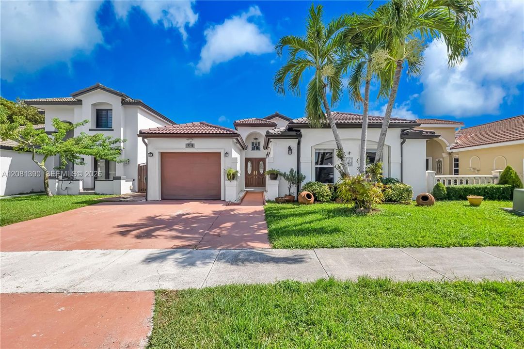For Sale: $730,000 (3 beds, 2 baths, 1821 Square Feet)