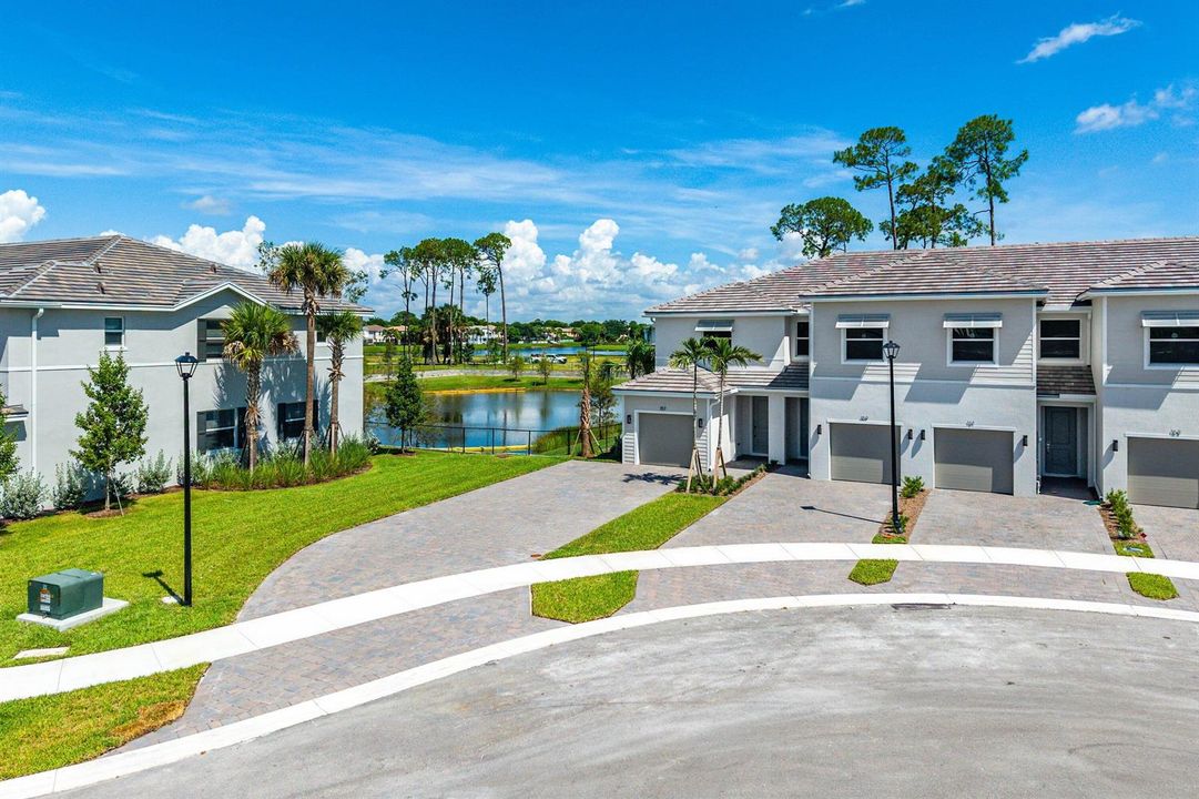 037-157LakesideLandingCourt-RoyalPalmBea