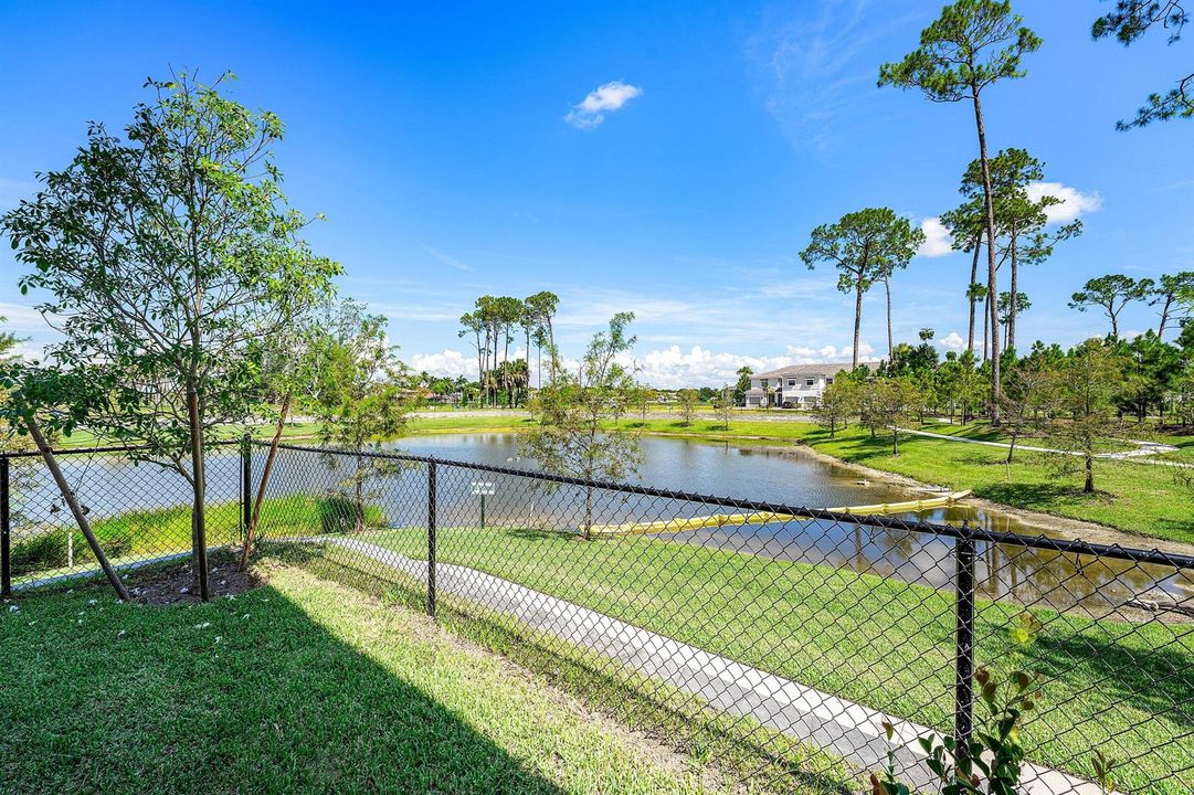 035-157LakesideLandingCourt-RoyalPalmBea