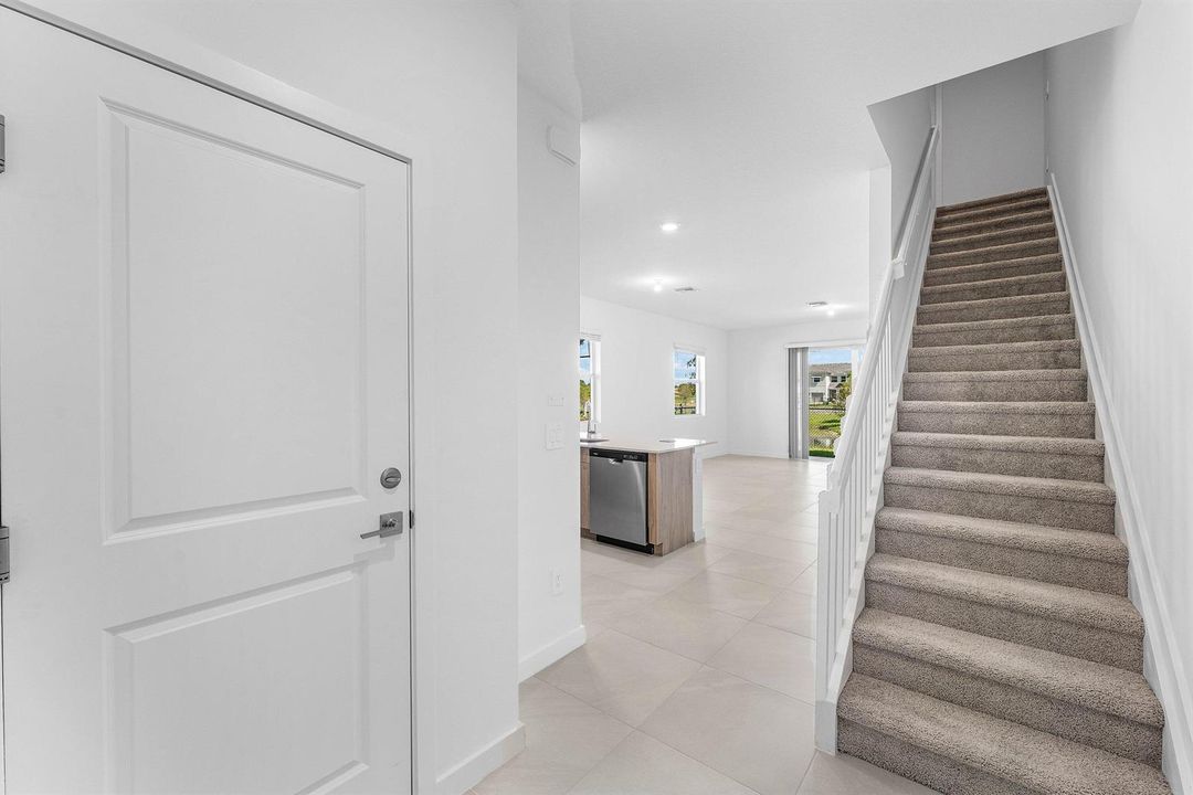 006-157LakesideLandingCourt-RoyalPalmBea