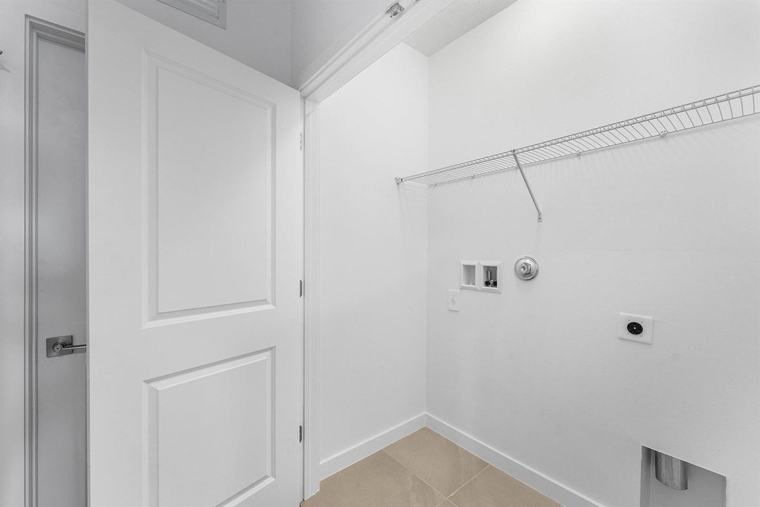031-157LakesideLandingCourt-RoyalPalmBea
