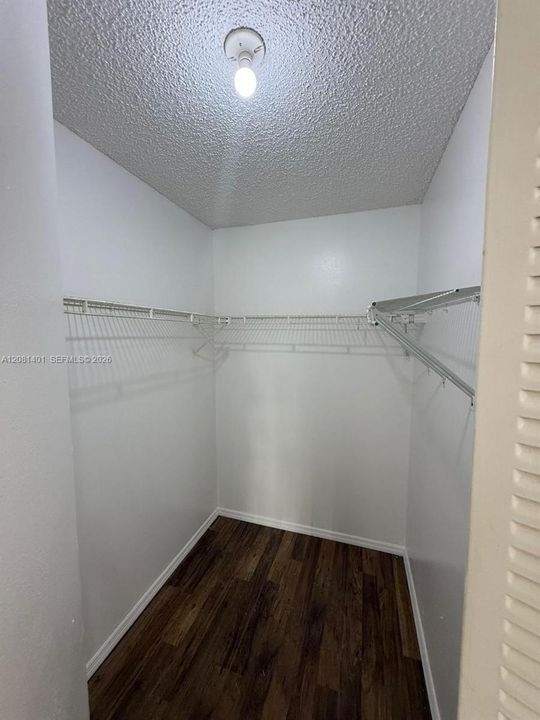 For Rent: $2,100 (2 beds, 2 baths, 858 Square Feet)
