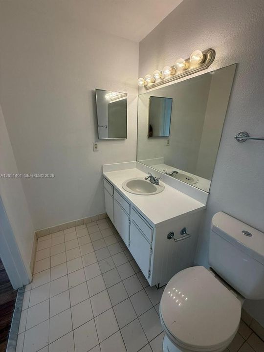 For Rent: $2,100 (2 beds, 2 baths, 858 Square Feet)