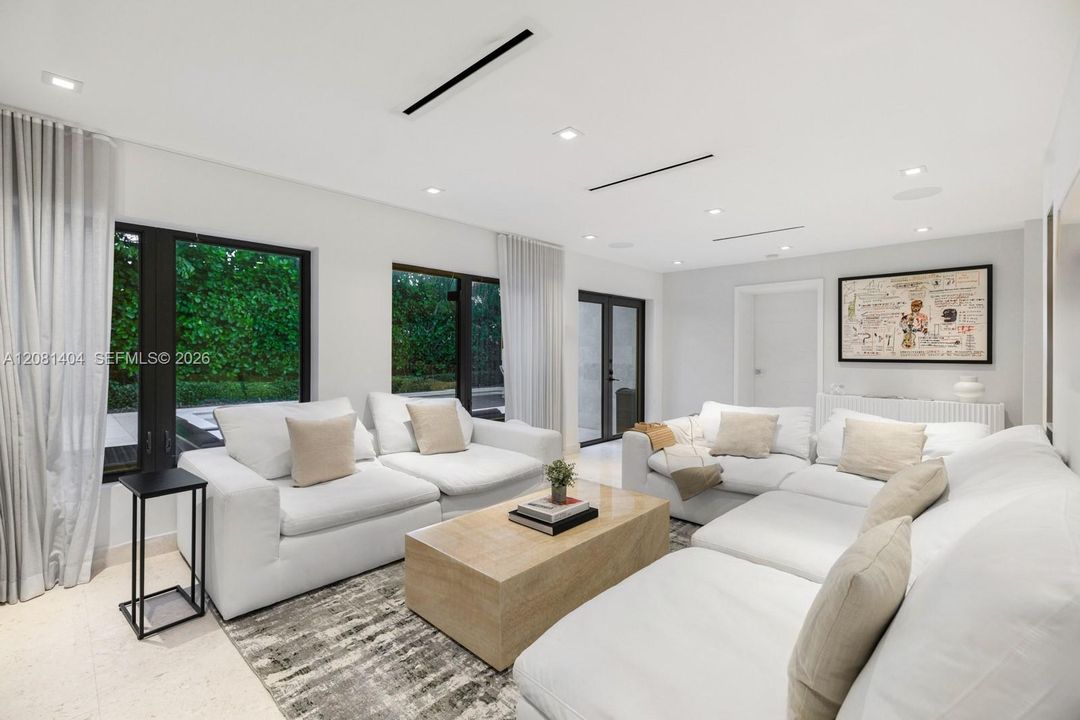 For Sale: $2,575,000 (3 beds, 3 baths, 2146 Square Feet)