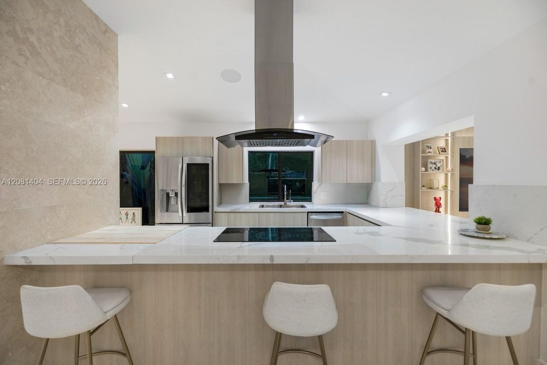 For Sale: $2,575,000 (3 beds, 3 baths, 2146 Square Feet)
