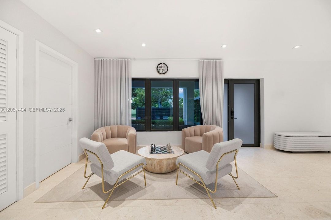 For Sale: $2,575,000 (3 beds, 3 baths, 2146 Square Feet)