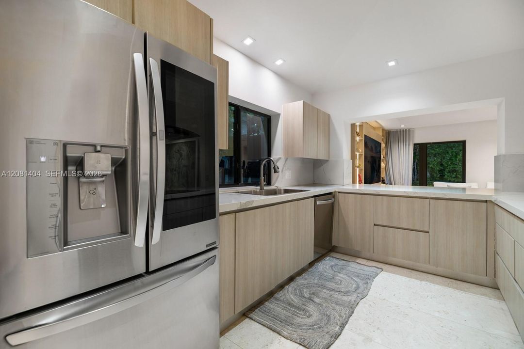 For Sale: $2,575,000 (3 beds, 3 baths, 2146 Square Feet)