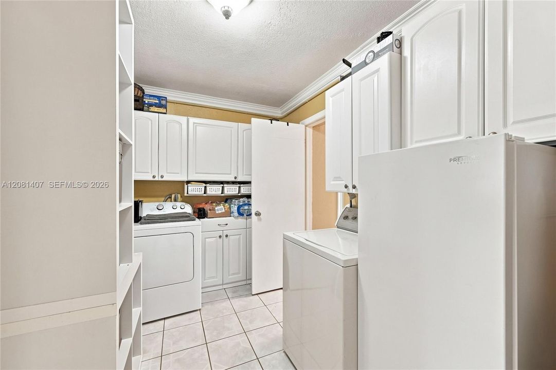 En Venta: $599,999 (4 camas, 2 baños, 1782 Pies cuadrados)