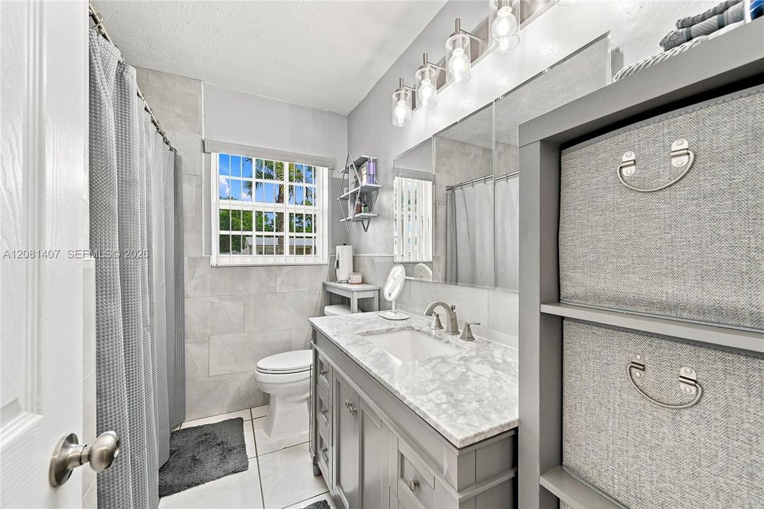 En Venta: $599,999 (4 camas, 2 baños, 1782 Pies cuadrados)