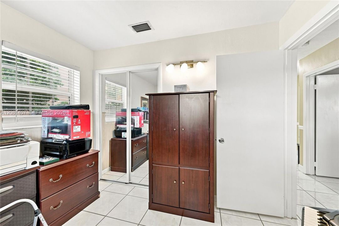 En Venta: $599,999 (4 camas, 2 baños, 1782 Pies cuadrados)