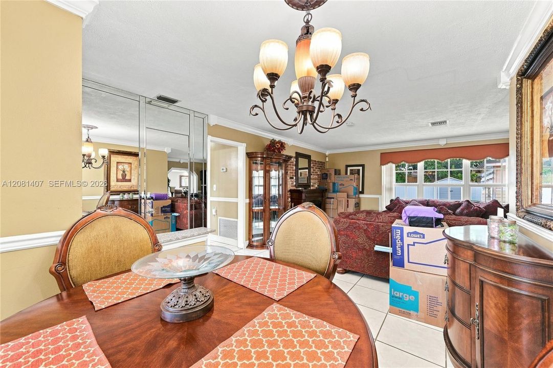 En Venta: $599,999 (4 camas, 2 baños, 1782 Pies cuadrados)