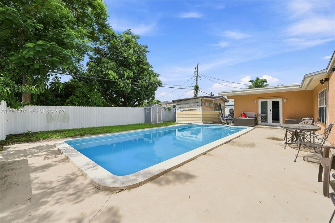 En Venta: $599,999 (4 camas, 2 baños, 1782 Pies cuadrados)
