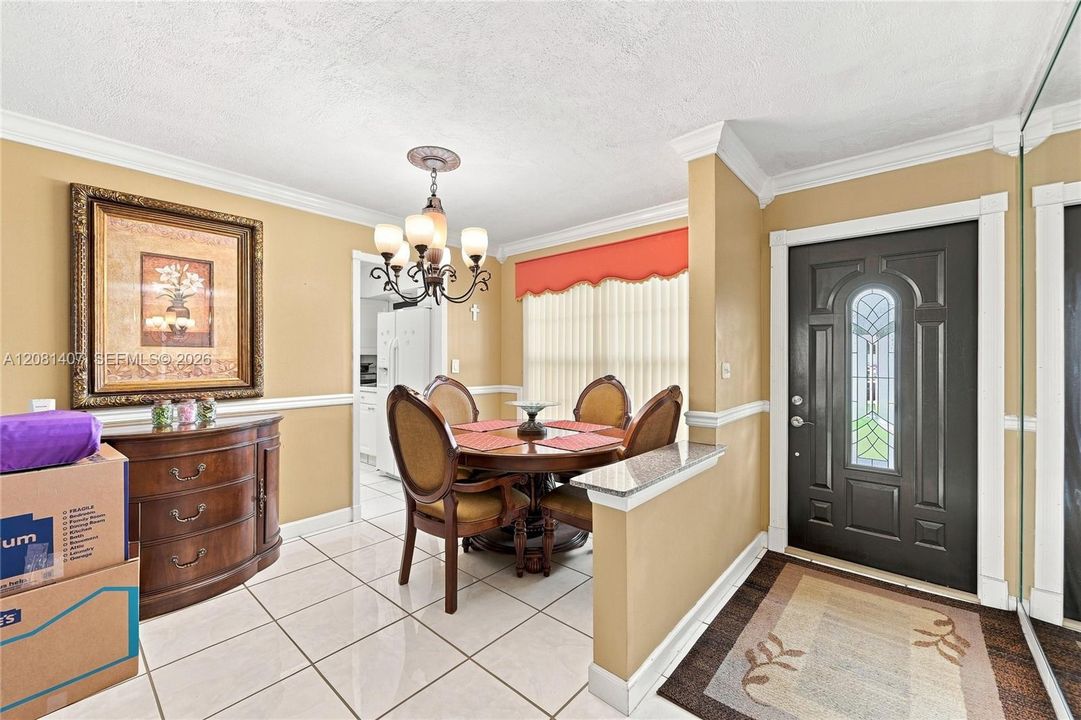 En Venta: $599,999 (4 camas, 2 baños, 1782 Pies cuadrados)