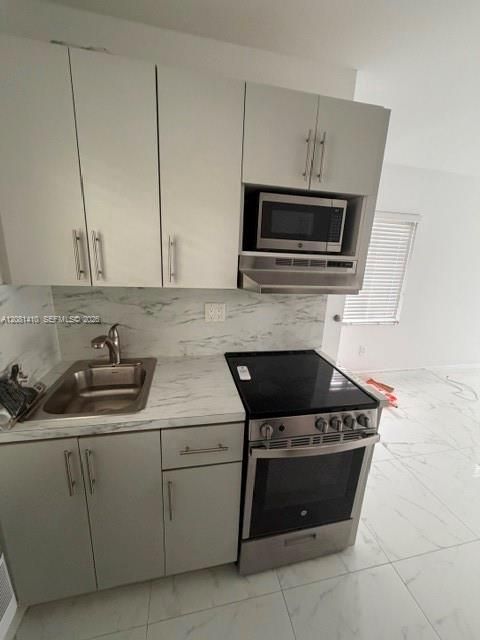 For Rent: $1,450 (1 beds, 1 baths, 3650 Square Feet)