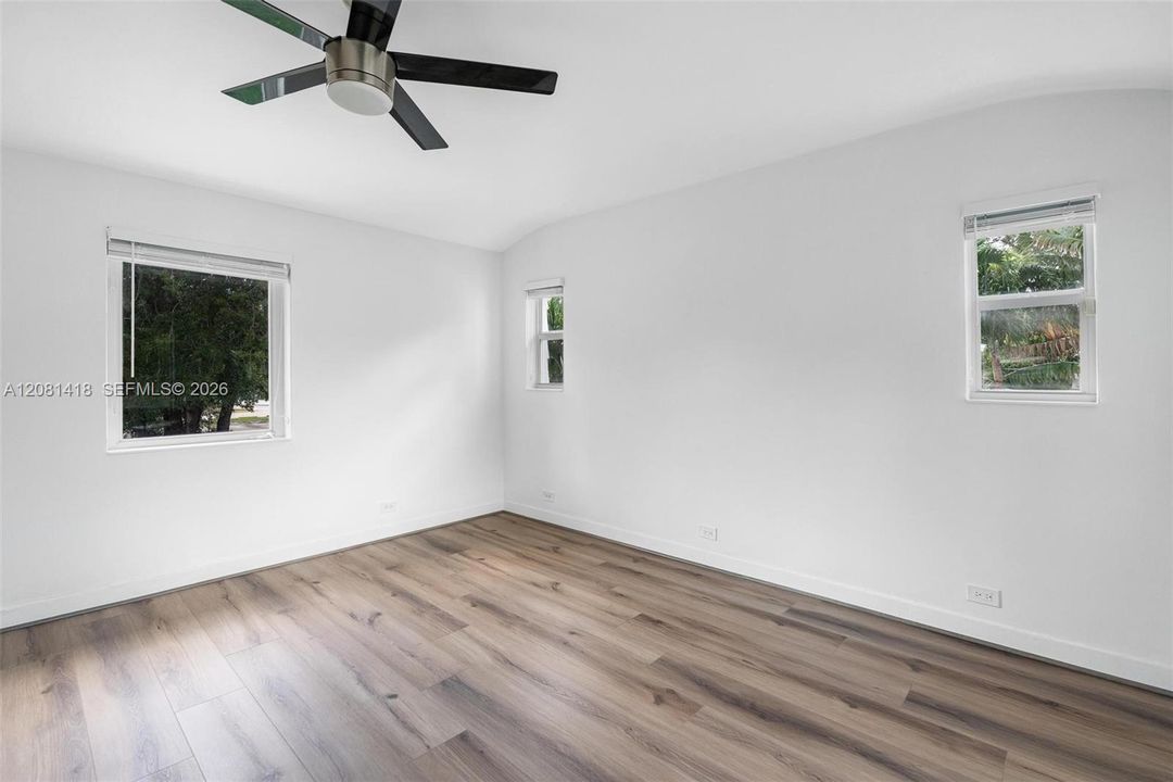 Second primary suite upstairs