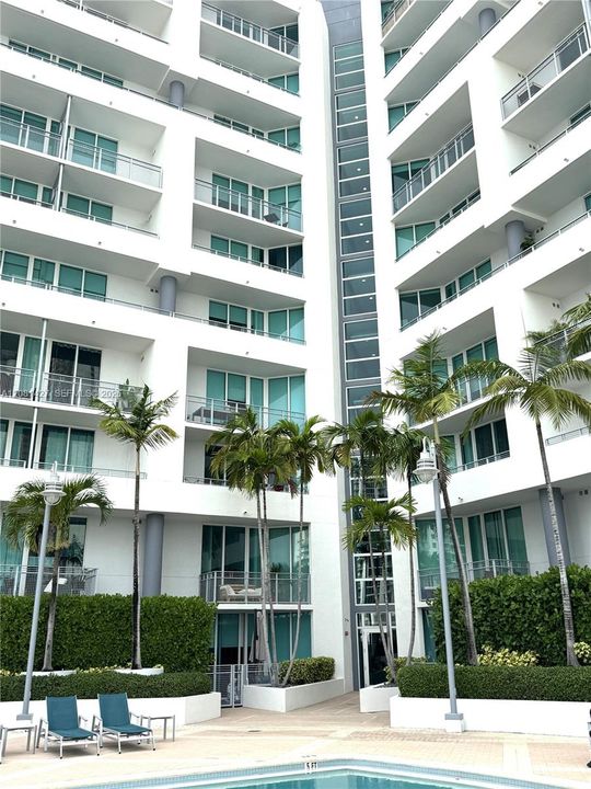 For Rent: $2,475 (1 beds, 1 baths, 679 Square Feet)