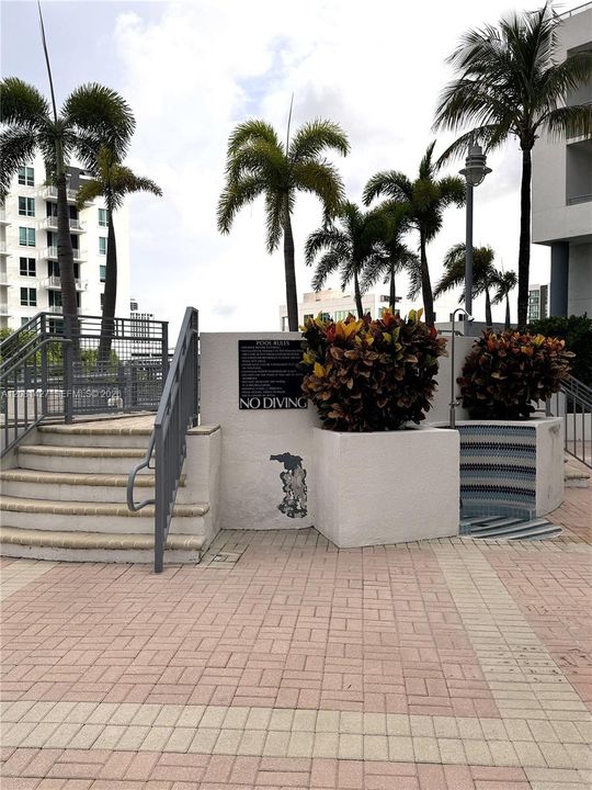 For Rent: $2,475 (1 beds, 1 baths, 679 Square Feet)