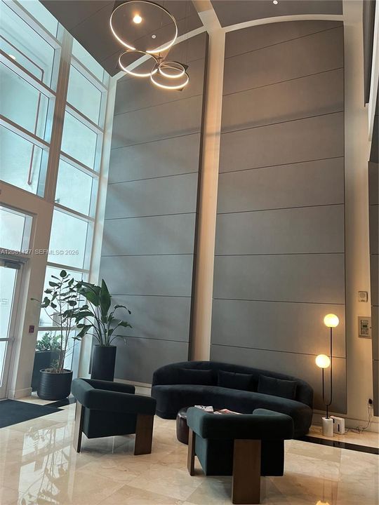 For Rent: $2,475 (1 beds, 1 baths, 679 Square Feet)