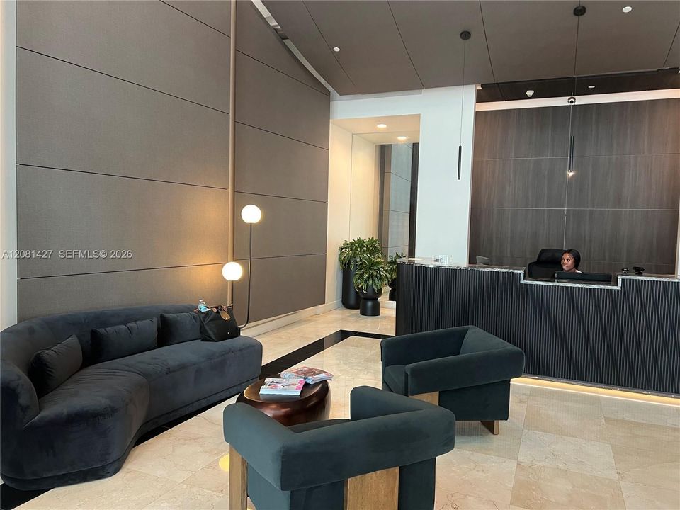 For Rent: $2,475 (1 beds, 1 baths, 679 Square Feet)