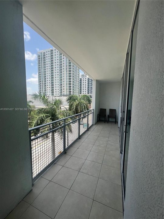 For Rent: $2,475 (1 beds, 1 baths, 679 Square Feet)