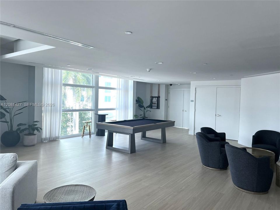 For Rent: $2,475 (1 beds, 1 baths, 679 Square Feet)