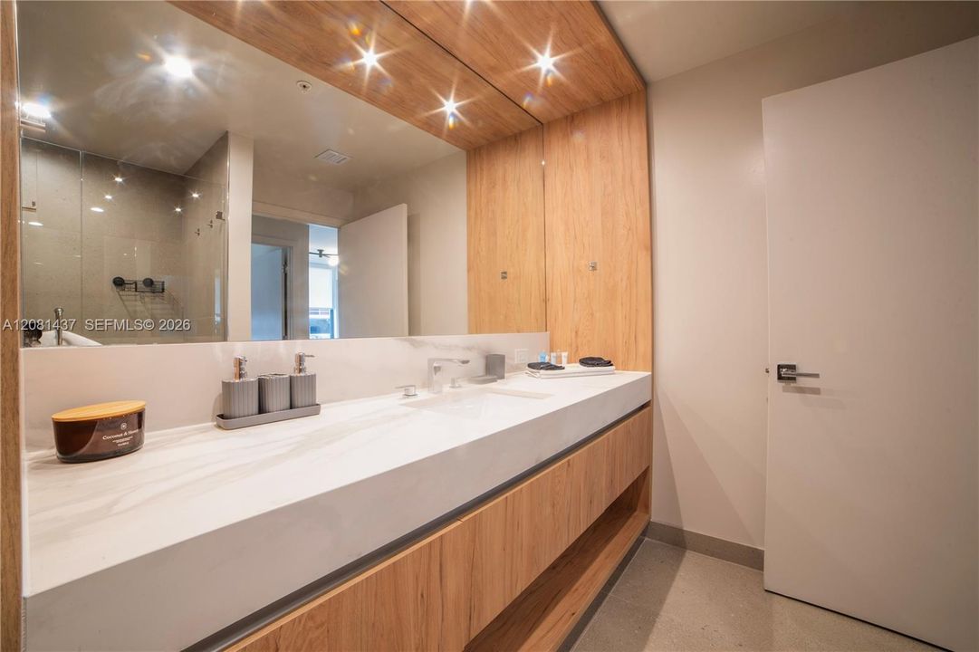 На продажу: $544,900 (1 спален, 1 ванн, 600 Квадратных фут)