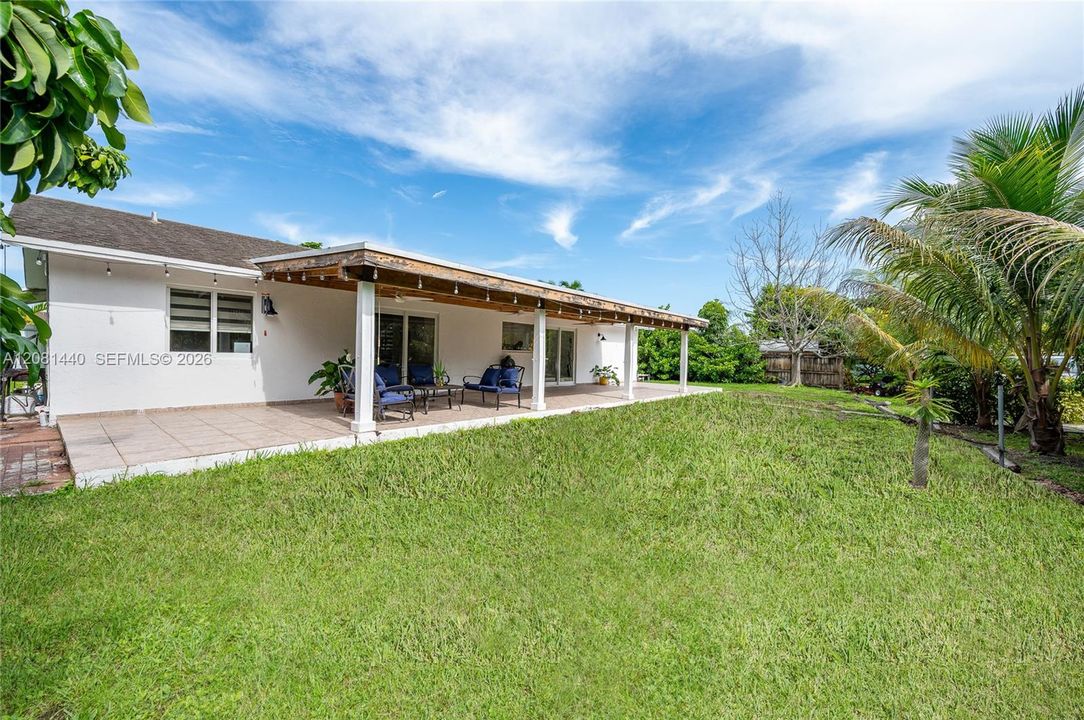 For Sale: $797,000 (4 beds, 2 baths, 1343 Square Feet)
