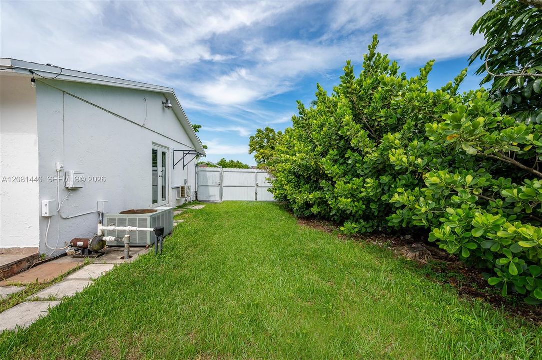 For Sale: $797,000 (4 beds, 2 baths, 1343 Square Feet)