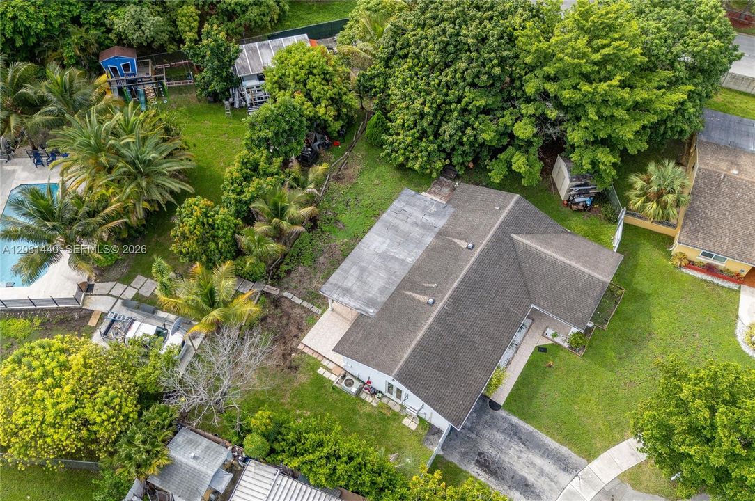 For Sale: $797,000 (4 beds, 2 baths, 1343 Square Feet)