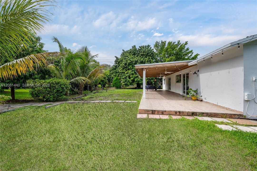 For Sale: $797,000 (4 beds, 2 baths, 1343 Square Feet)
