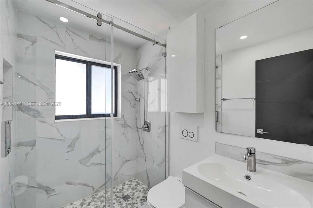 For Rent: $2,000 (1 beds, 1 baths, 0 Square Feet)