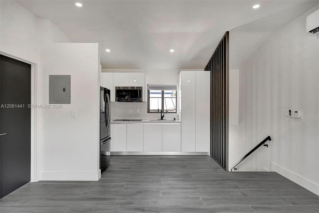 For Rent: $2,000 (1 beds, 1 baths, 0 Square Feet)