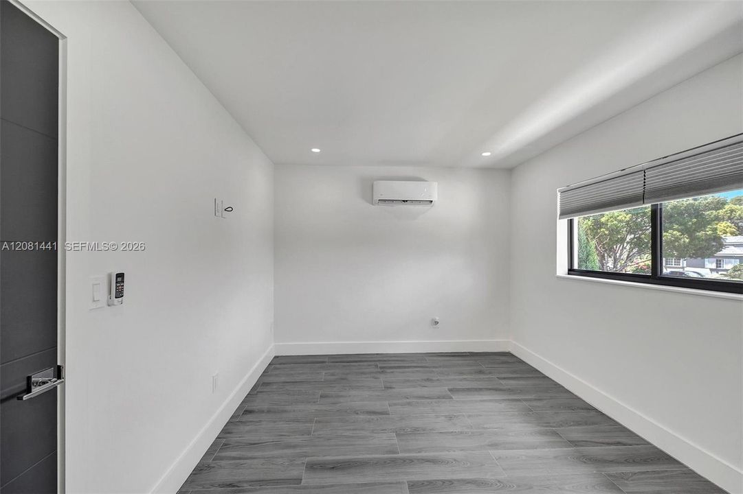 For Rent: $2,000 (1 beds, 1 baths, 0 Square Feet)