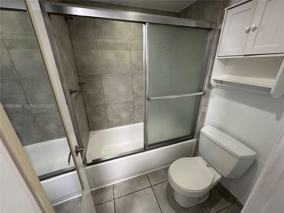 For Rent: $2,200 (1 beds, 1 baths, 723 Square Feet)
