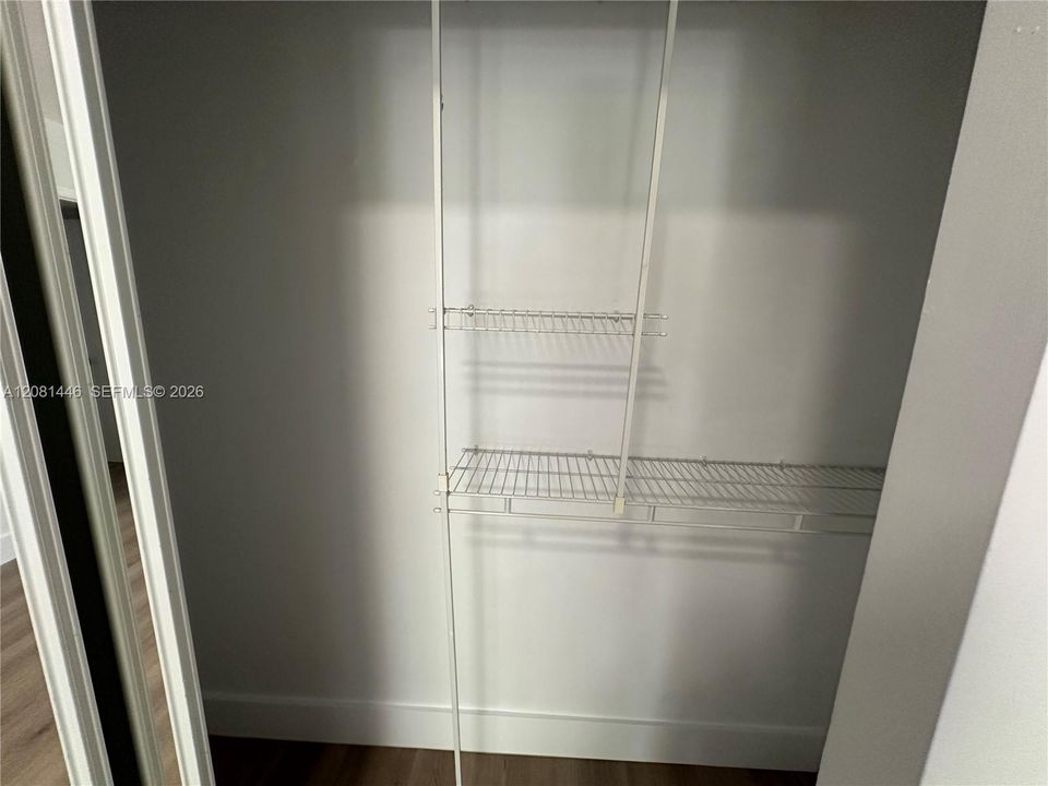 For Rent: $2,200 (1 beds, 1 baths, 723 Square Feet)