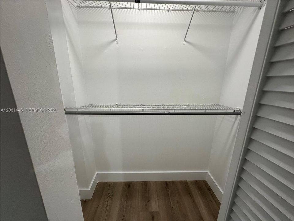 For Rent: $2,200 (1 beds, 1 baths, 723 Square Feet)