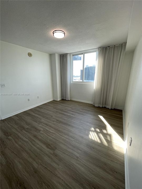 В аренду: $4,000 (3 спален, 2 ванн, 1318 Квадратных фут)