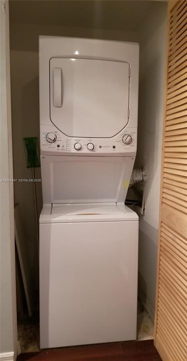 В аренду: $4,000 (3 спален, 2 ванн, 1318 Квадратных фут)