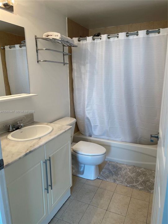 В аренду: $4,000 (3 спален, 2 ванн, 1318 Квадратных фут)