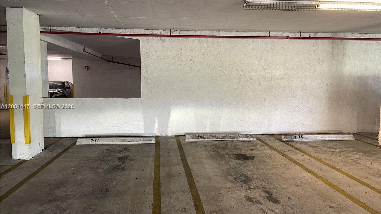 В аренду: $4,000 (3 спален, 2 ванн, 1318 Квадратных фут)