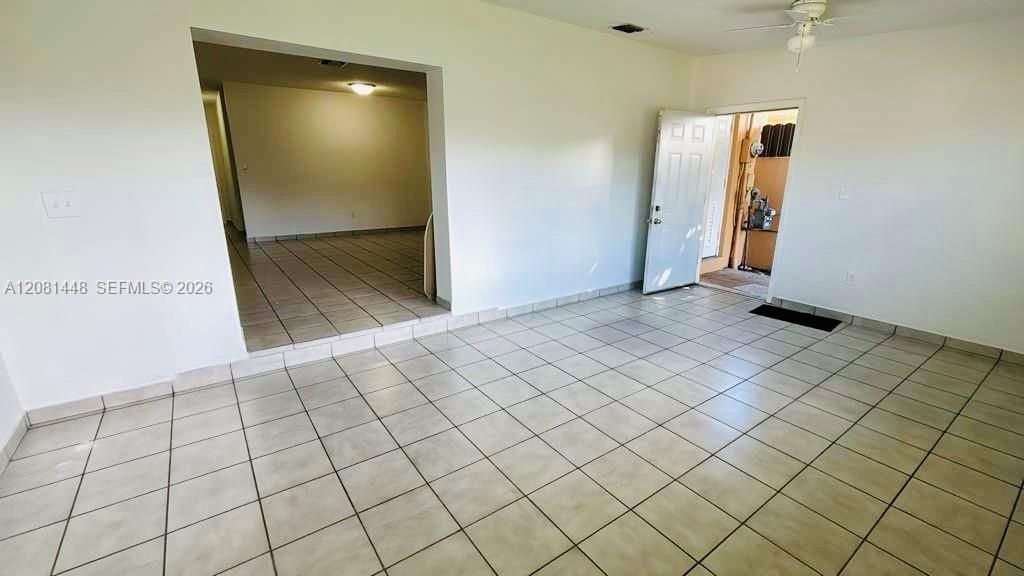 В аренду: $2,990 (3 спален, 1 ванн, 1015 Квадратных фут)