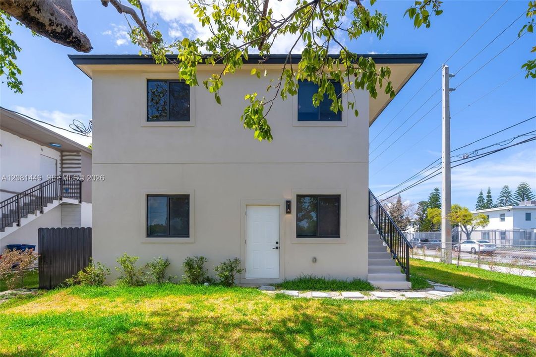 For Rent: $2,850 (3 beds, 2 baths, 1150 Square Feet)